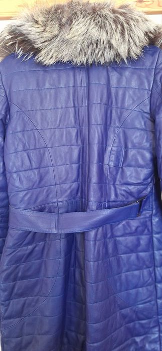 Дамско дълго кожено яке