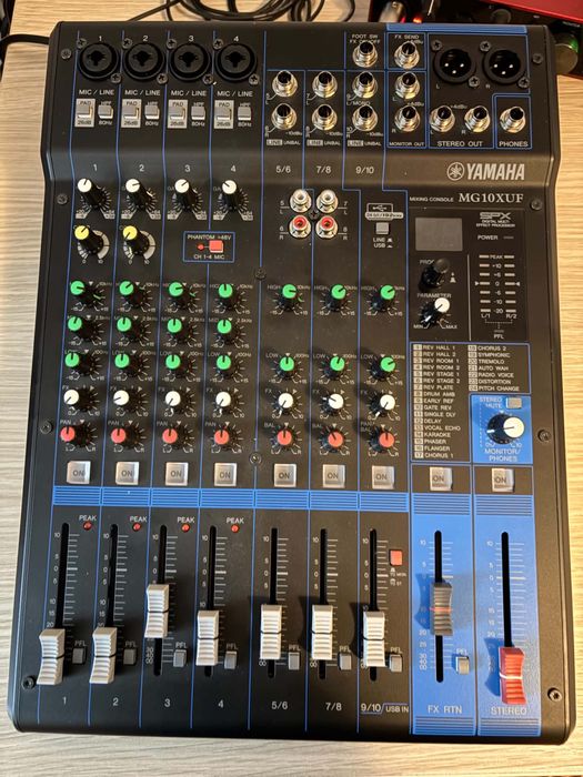 Mixer Yamaha MG - 10 - XUF Nou