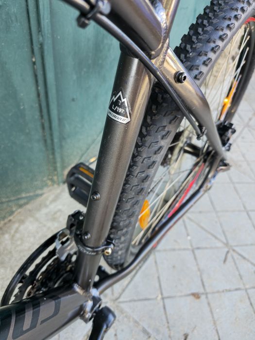 Specialized Pitch 27.5 L размер Хидравлични дискови Заключваща се вилка  Алуминиев велосипед