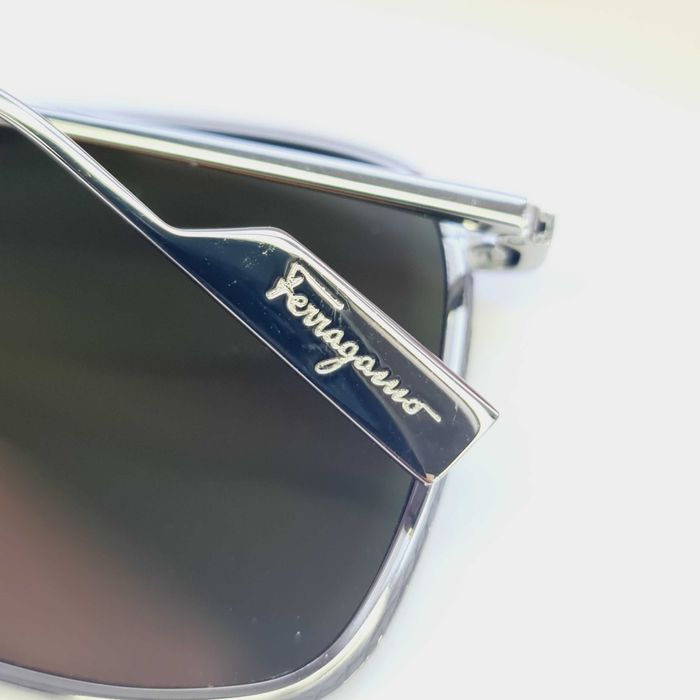 Солнцезащитные очки SF