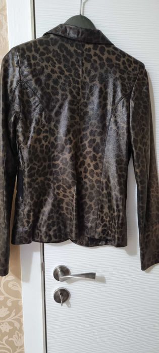Продавам уникално кожено яке