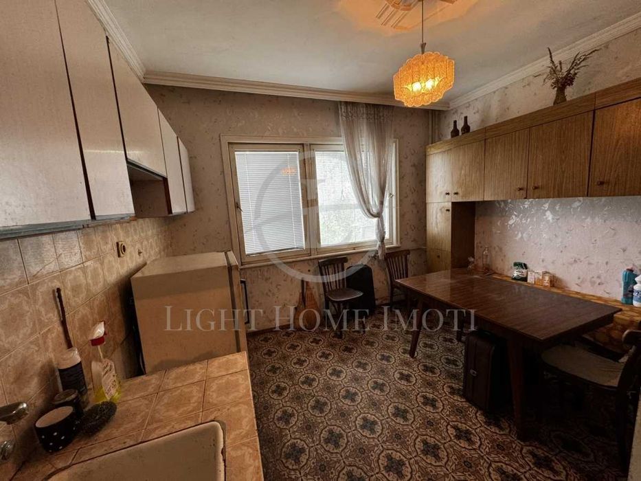 Продава се Тристаен апартамент в Пловдив, Тракия - 86 кв.м за 724 €/кв.м - Снимка #2