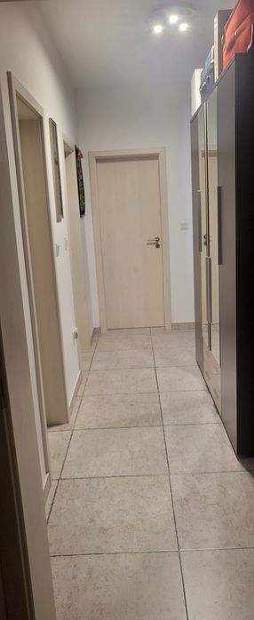 Apartament cu 3 camere de vânzare.