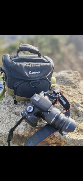 Vând DSLR canon 550d