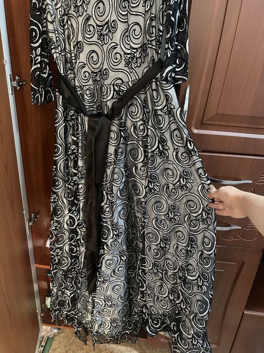 Продам платье новое