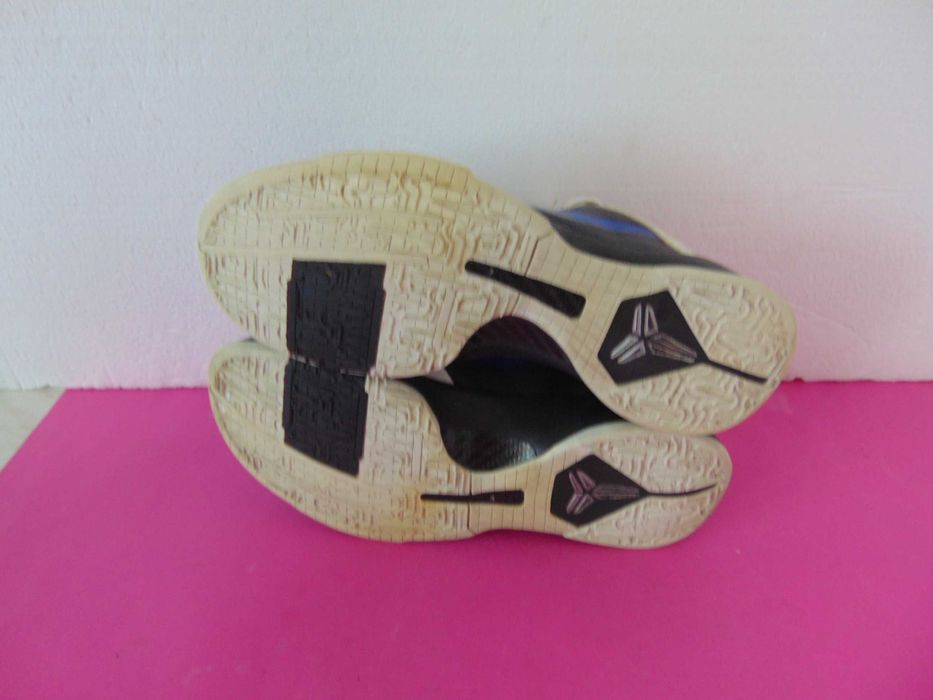 Nike Kobe V 5 ID White Blue номер 45 Оригинални кецове