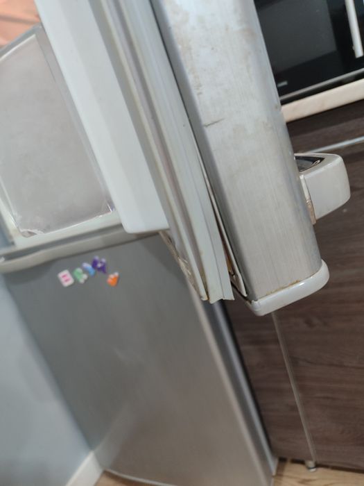 Холодильник Samsung рабочий