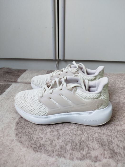 Дамски маратонки Adidas номер 37