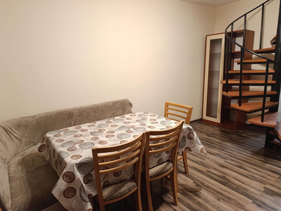 Къща под наем в с. Нови Хан