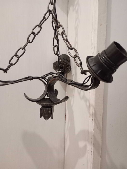 Стари полюлеи от ковано желязо 2 бр.