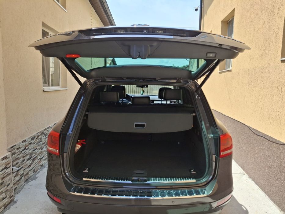 Wolkswagen  Touareg Hybrid 380 cp