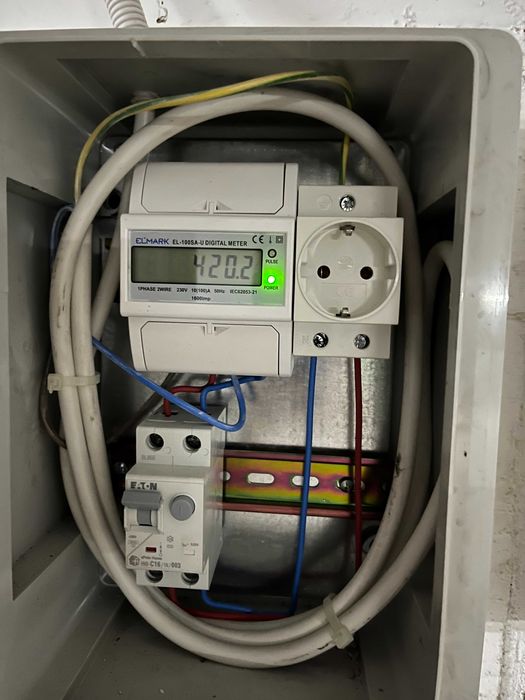 Instalez statii casnice incarcare auto electrice