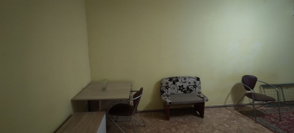 Продам 2х ком квартиру р-н Дом быта