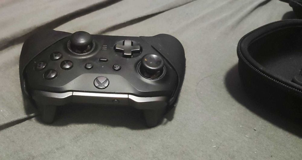 Xbox Elite Series 2 Wireless Controllers