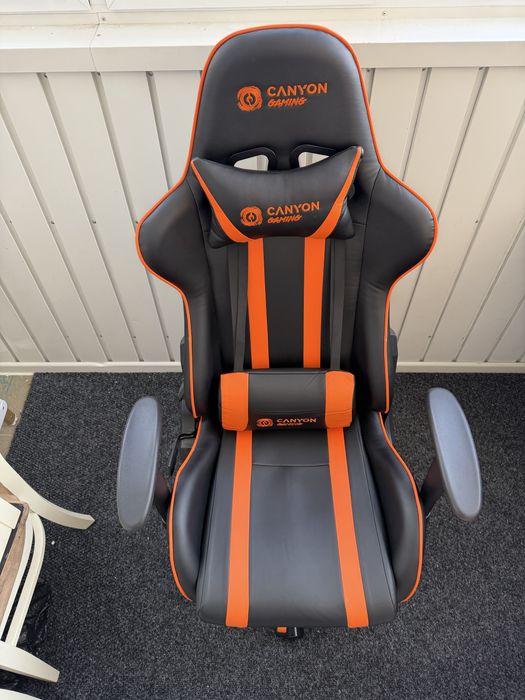 Продам игровое кресло Canyon