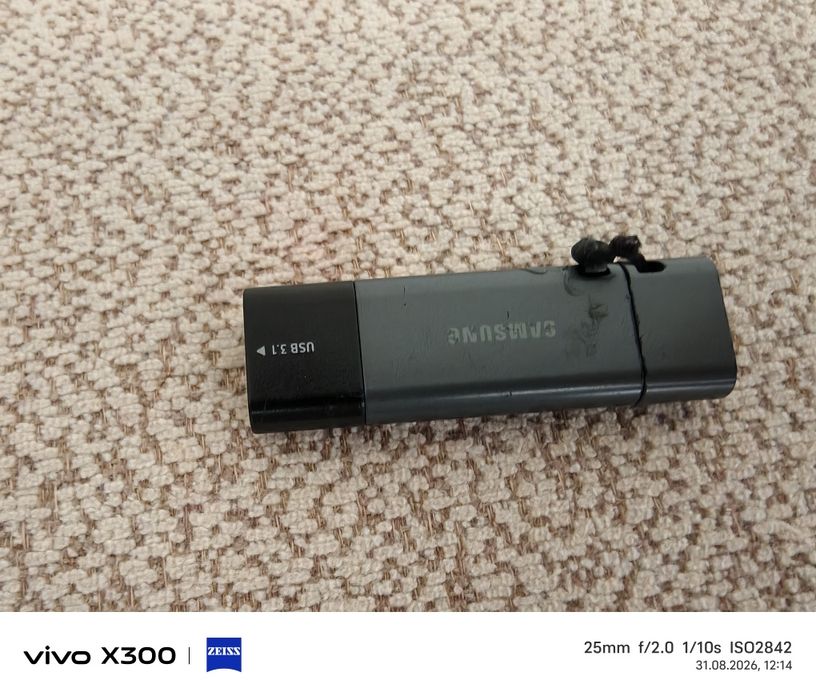Флэшка на usb и на type C 2 штуки