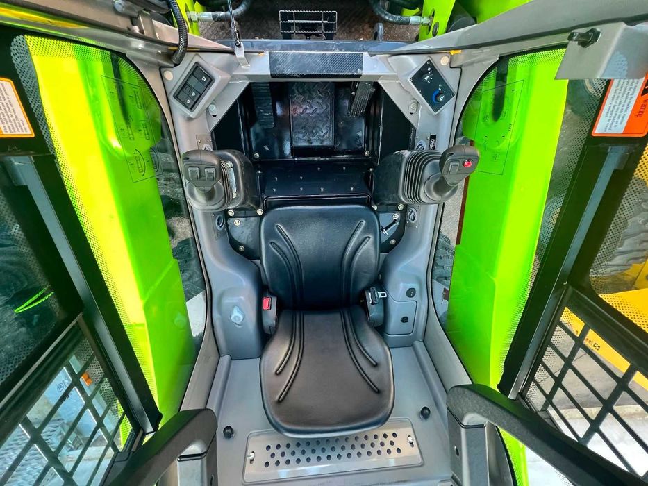 BOBCAT Mini Incarcator 3T NOU ZOOMLION cu 60 Luni Garantie