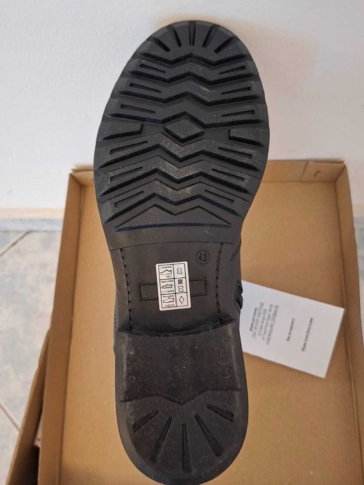 Кожени боти 43 номер-черни