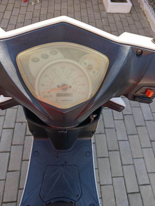 Vand scuter Beeline Tapo