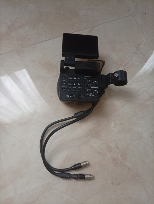 Cannon c300 monitor and XLR
