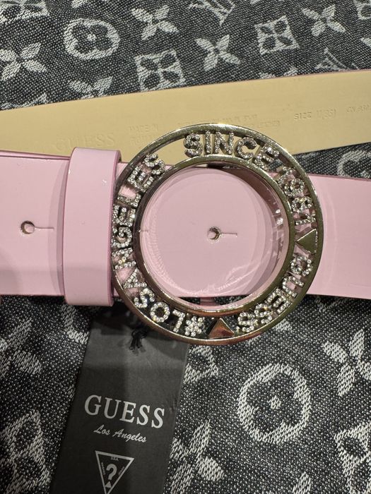 Чисто нов колан Guess