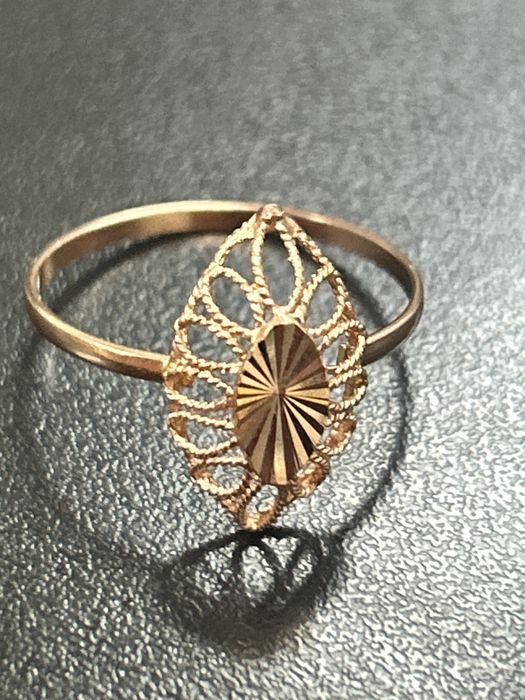 Кольца красное золото 585