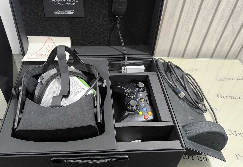 Ochelar Virtuali Oculus Rift CV1 Pachet Complet Boxa Import Germania