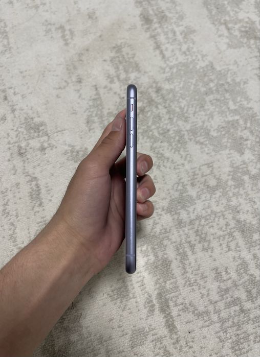 iPhone 11, в идеальном состоянии.