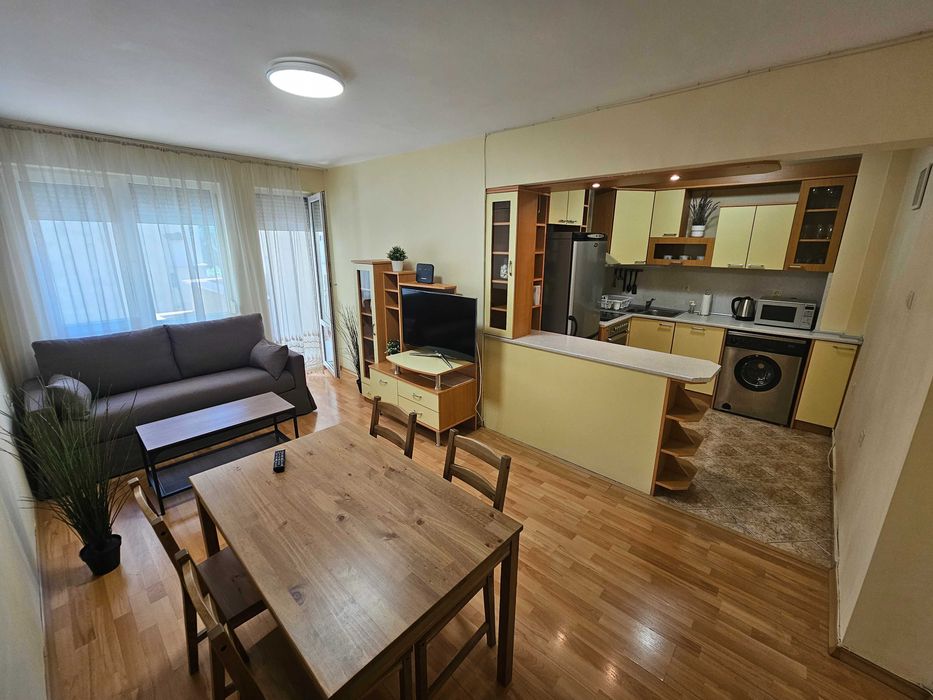 Дава се под наем Двустаен апартамент в Варна, Цветен квартал - 60 кв.м за 548.25 € - Снимка #8