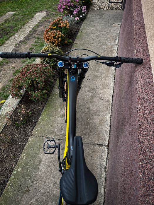 Mondraker summum carbon pro downhill (schimb cu Santa Cruz)