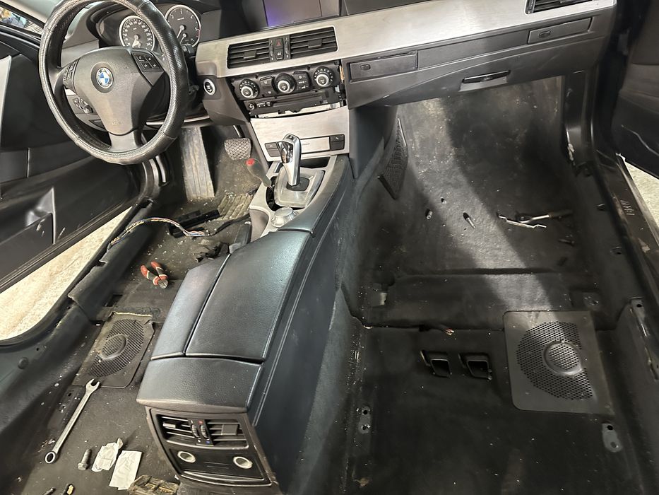 Dezmembrari   bmw e60 520d 525d 530d