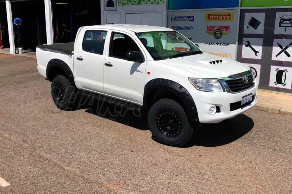 Overfendere aparatori de noroi Toyota hilux Vigo 2005-2012