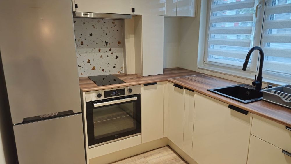 Apartament 1 camera | Floresti, str. Abatorului nr. 5 | 350 EUR/luna
