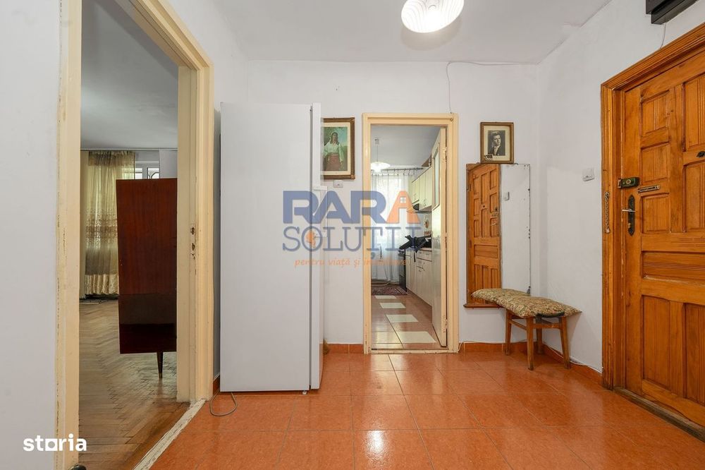3 camere, etaj 1, lângă Primărie