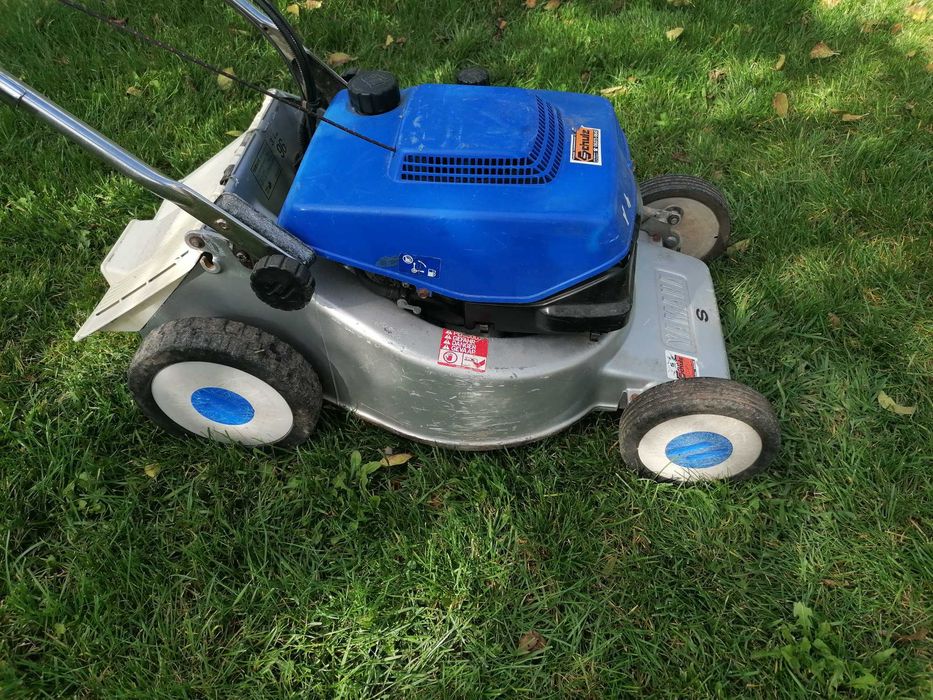 Masina de tuns  cu tractiune, Yamaha