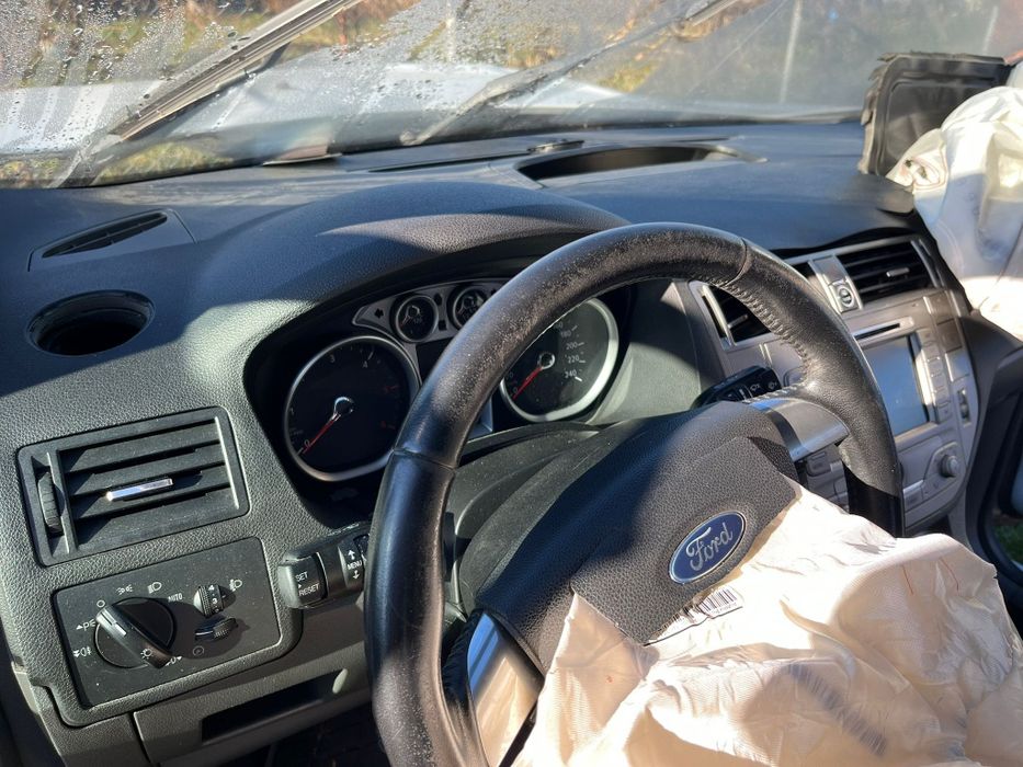 Ford kuga 2011 avariat fata