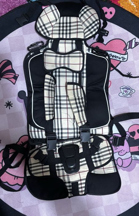 Бескаркасное автокресло