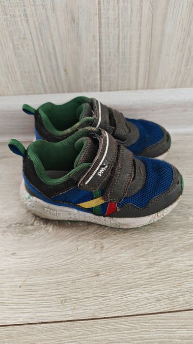 Кроссовки детские 23 и 24 размера