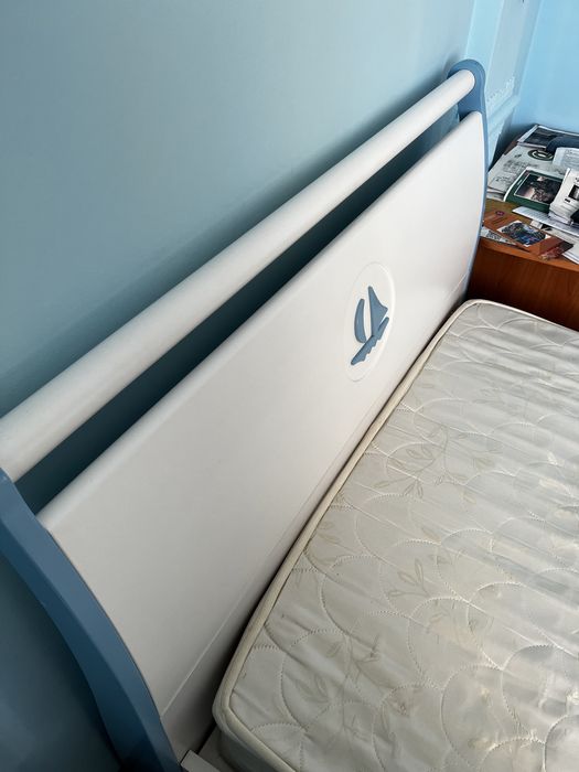 Детская кровать с тумбочкой