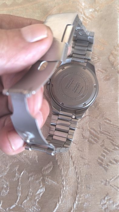 Часы Casio titanium