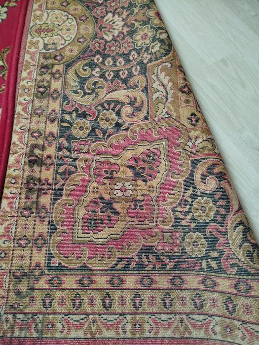 Продается ковер в отличном состоянии