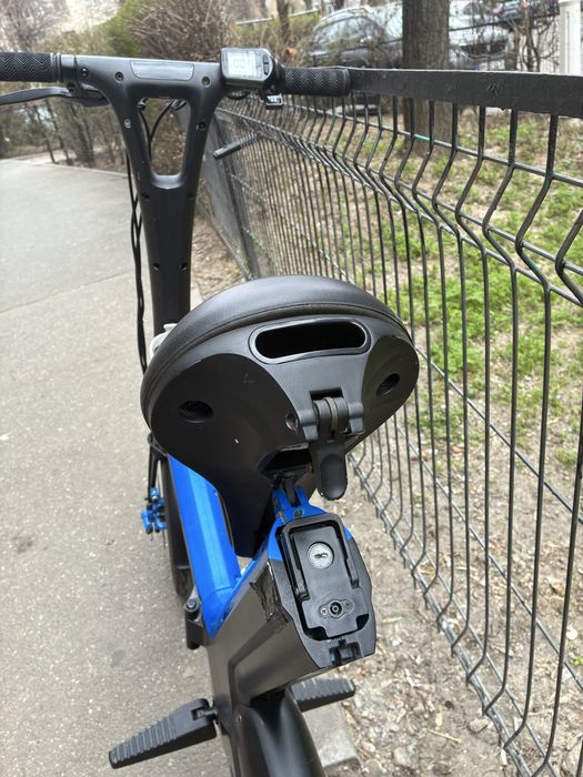 Trotineta electrica putere 500w nominala baterie 10.5Ah autonomie 40km