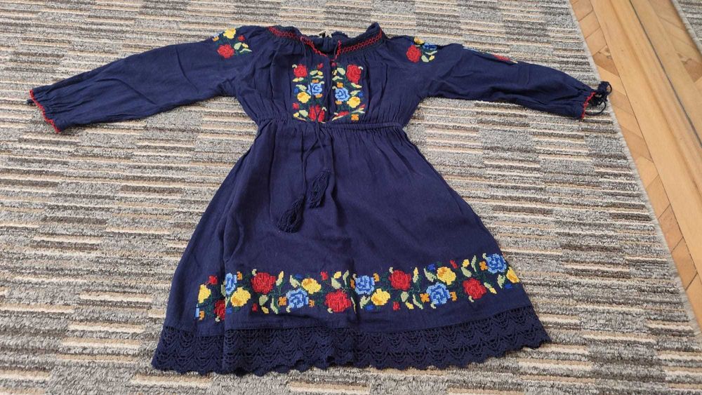 Rochiță pt fete de 10-12 ani