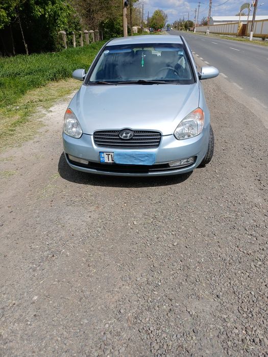 De vinzare Hyundai Accent