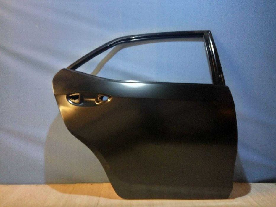 Дверь задний на Toyota Corolla 14-/ Тойота Королла 14-