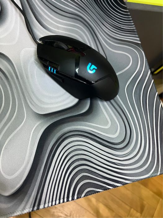 Mouse logitech G402