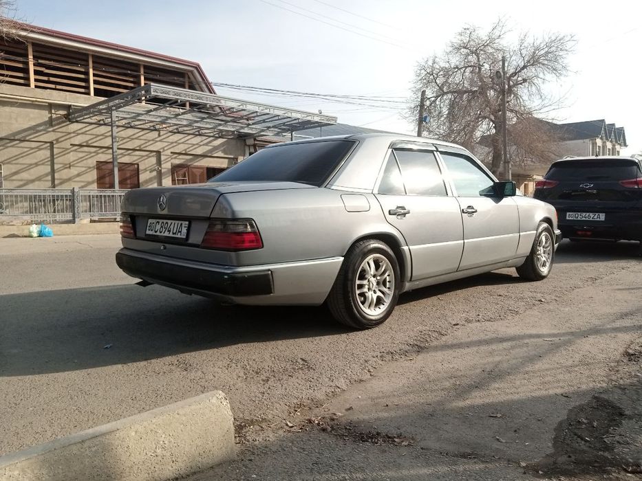 Мерседес бенз 124 сотилади