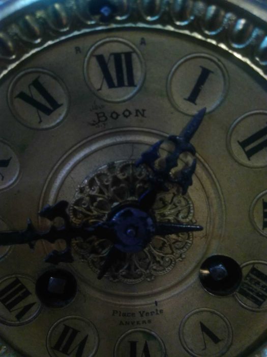 Продавам антикварен бронзов Бароков часовник Рококо