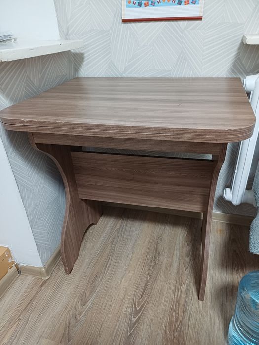 Продам стол для кухни