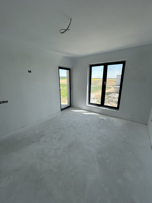 Ansamblu 8 case la cheie